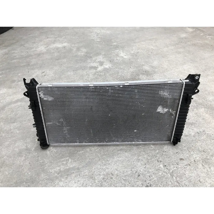 Radiador Original Para Yukon 2015, 2016, 2017, 2018 Motor 6.2