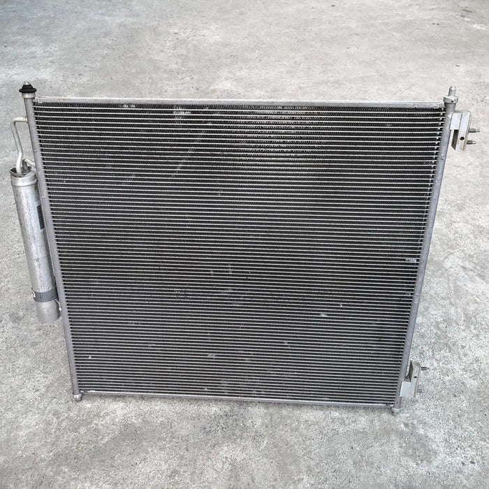 Condensador Para Land Rover Discovery 2013, 2014, 2015, 2016, 2017, 2018, 2019, 2020, 2021, 2022 - Motor 3.0 Litros - Original