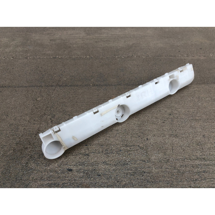 Guia De Defensa Trasera Derecha Para Nissan Versa 2012, 2013, 2014, 2015, 2016, 2017, 2018 - Original