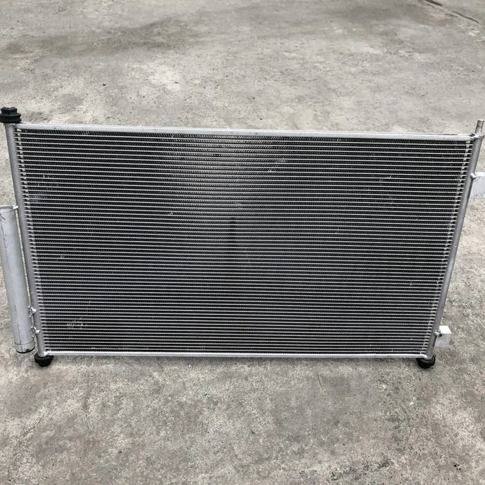 Condensador Para Honda Hrv, Hr-v 2016, 2017, 2018, 2019, 2020, 2021, 2022 - Motor 1.8 Litros - Original