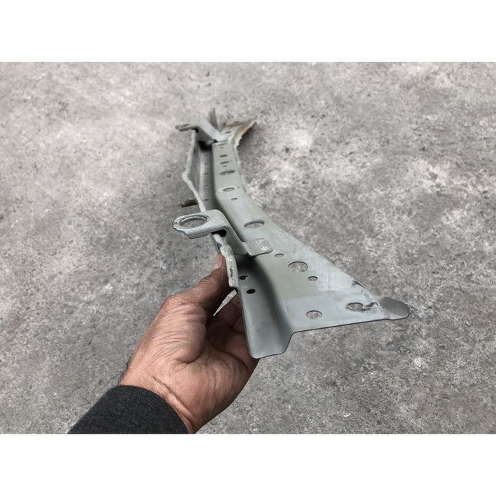 Seccion Superior De Marco Radiador Para Nissan Versa 2014, 2015, 2016, 2017, 2018, 2019