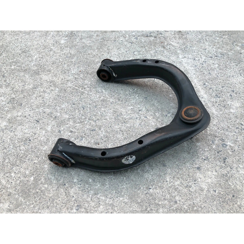 Horquilla Delantera Derecha Superior para Nissan Titan 2017 2018 2019 2020 2021 2022 2023 2024 4x2, Original
