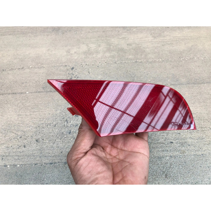 Reflejante Trasero Izquierdo En Defensa Para Ford Escape 2020, 2021, 2022 - Original Rojo
