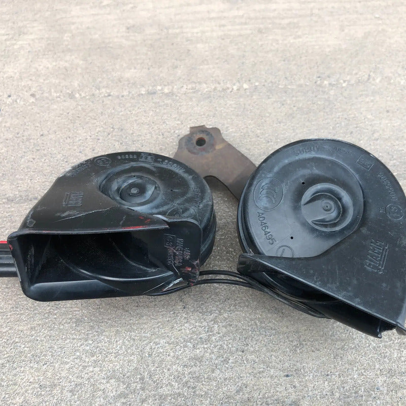 Claxon Fiamm Original Para Nissan Titan 2004, 2005, 2006, 2007, 2008, 2009, 2010, 2011, 2012, 2013, 2014, 2015, 2016, 2017, 2018, 2019, 2020, 2021
