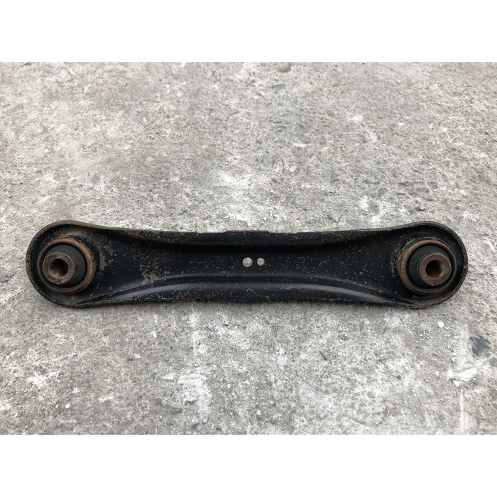 Tirante Trasero Izquierdo Inferior Para Mitsubishi Outlander 2016, 2017, 2018, 2019, 2020 - Motor 2.4 Litros, 4 Cilindros - Original