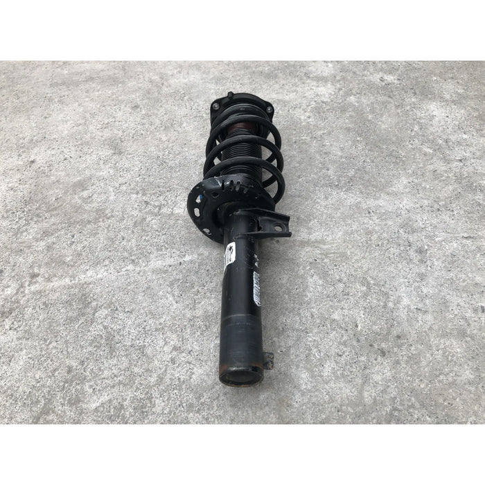 Amortiguador Delantero Derecho Para Volkswagen Jetta 2011, 2012, 2013, 2014, 2015, 2016, 2017, 2018