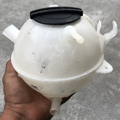 Deposito De Anticongelante Para Volkswagen Jetta 2009, 2010, 2011, 2012, 2013, 2014, 2015, 2016, 2017 - Motor 2.0 Litros, 4 Cilindros - Original