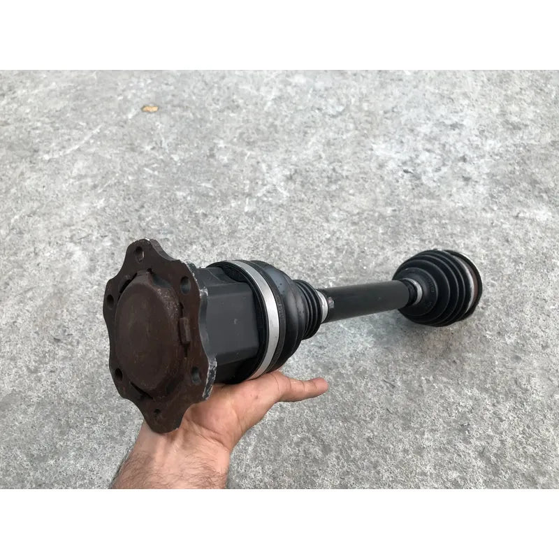 Junta Homocinetica Delantera Derecha, para Audi A4 2017, 2018, 2019, 2020, 2021, 2022, 2023 Motor 2.0 Original