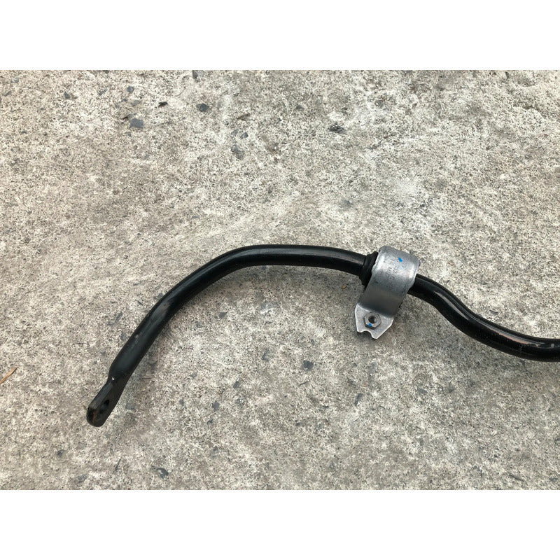 Barra Estabilizadora Delantera Original Para Volkswagen  Jetta 2005, 2006, 2007, 2008, 2009, 2010, 2011, 2012, 2013, 2014, 2015, 2016, 2017 Motor 1.8 Original