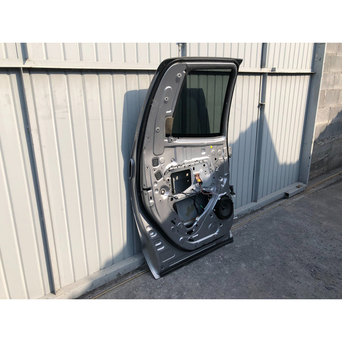 Puerta Trasera Izquierda Toyota Tundra 2008 2009 2010 2011 2012 2013 2014 2015 2016 2017 2018 Trasera Izquierdo Gris