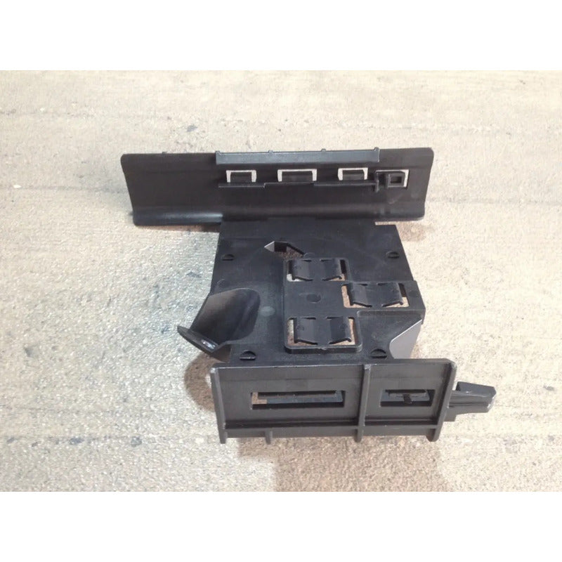 Soporte Caja Fusibles Para Volkswagen Jetta 2017, 2018, 2019, 2020
