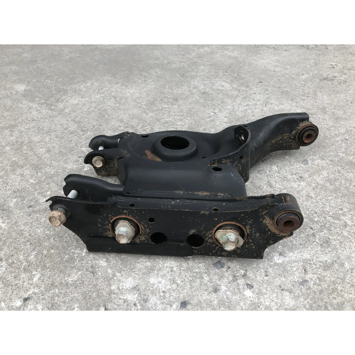 Horquilla Trasera Derecha Para Nissan Altima 2019, 2020, 2021, 2022, 2023, 2024 - Motor 2.5 Litros, 4 Cilindros - Original