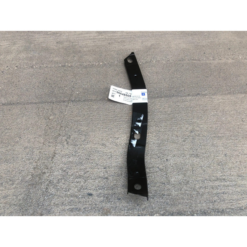Guia Defensa Delantera Izquierda Para Chevrolet Aveo 2009, 2010, 2011