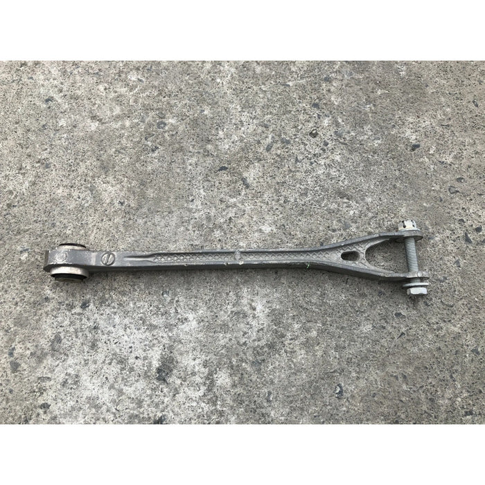 Tirante Trasero Izquierdo Inferior Para Dodge Charger 2015, 2016, 2017, 2018, 2019, 2020, 2021 - Motor 3.6 Litros, V6, Original