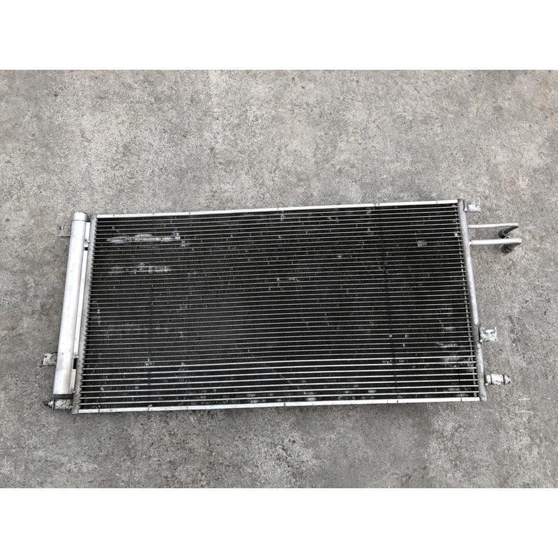Condensador Original Para Chevrolet Tahoe 2015, 2016, 2017, 2018 Motor 5.3