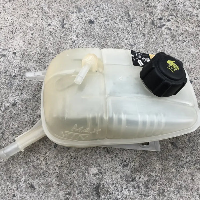 Deposito De Anticongelante Para Nissan Sentra 2020, 2021, 2022, 2023 (original)