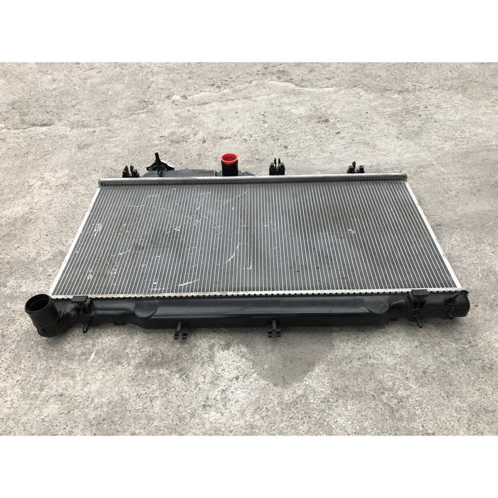 Radiador Original Para Legacy 2015 Al 2019 Motor 2.5