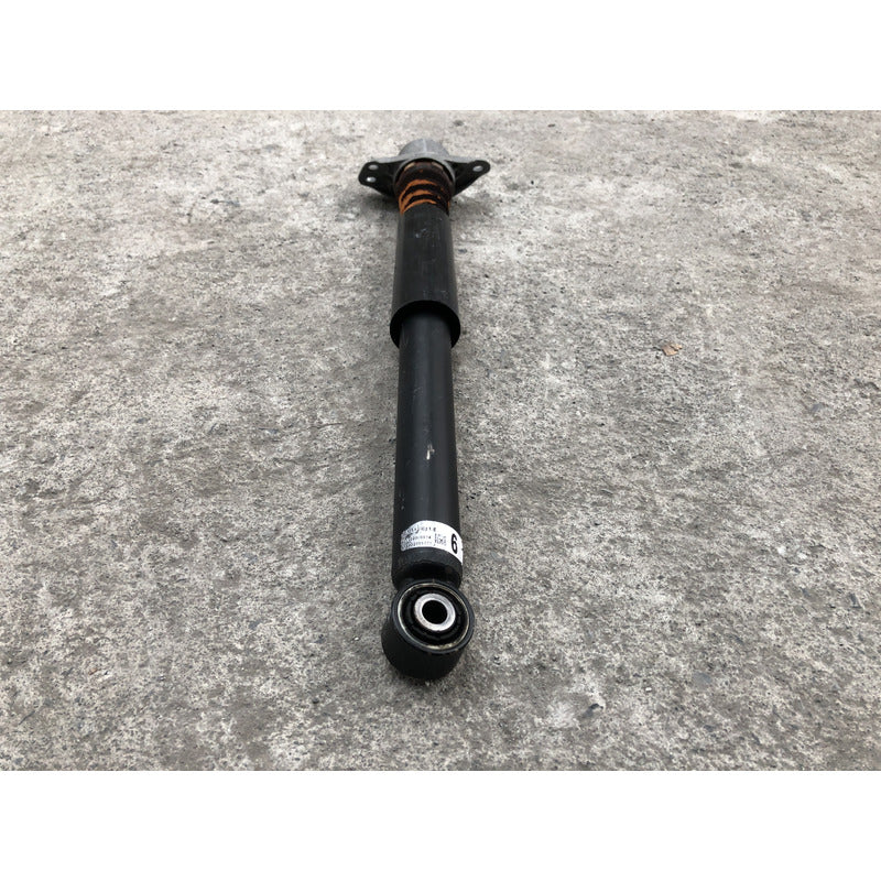 Amortiguador Trasero Izquierdo Para Volkswagen Passat 2012, 2013, 2014, 2015, 2016, 2017, 2018, 2019, 2020, 2021 Motor 2.0 Original