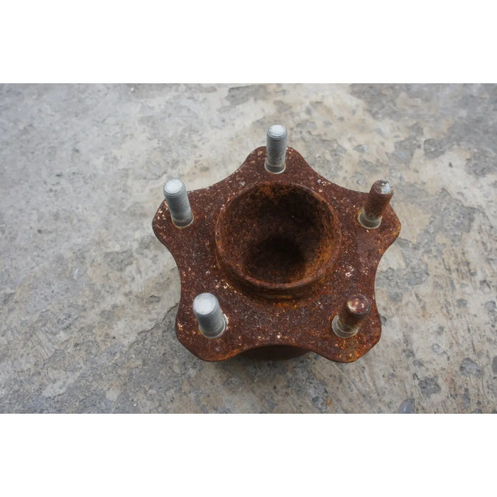 Maza Balero Trasera Derecha Para Nissan Pathfinder 2013, 2014, 2015, 2016, 2017 - Motor 3.5 Litros, V6