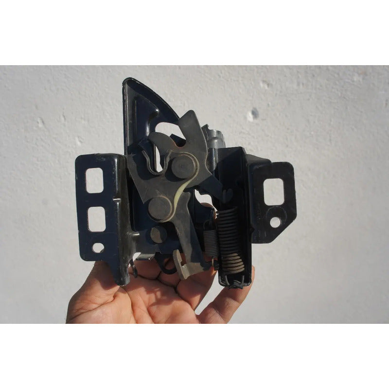 Chapa De Cofre Para Cadillac Cts 2003, 2004, 2005, 2006, 2007 (original)