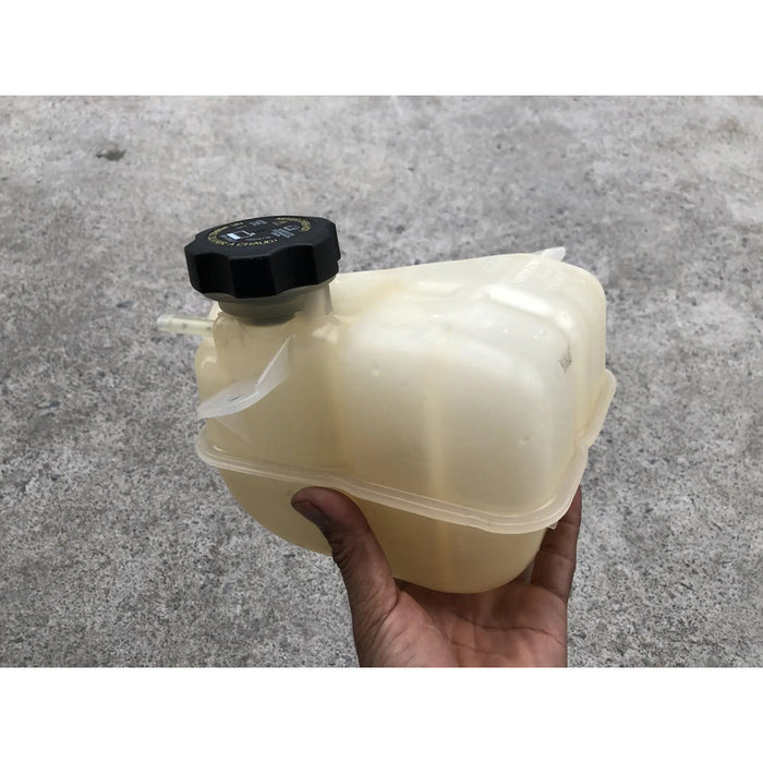 Deposito De Anticongelante Para Chevrolet Malibu 2008,  2009, 2010, 2011, 2012 - Motor 2.4 Litros, 4 Cilindros - Original
