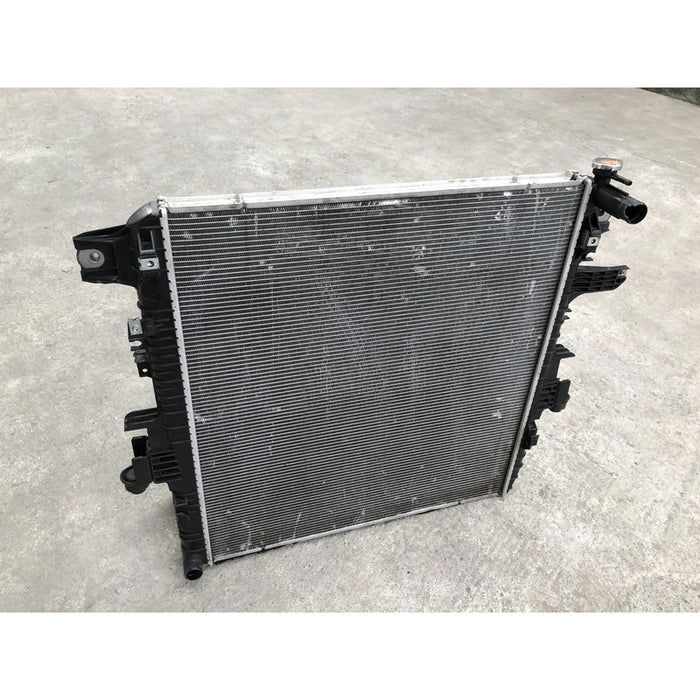 Radiador Para Nissan Armada 2017, 2018, 2019, 2020, 2021, 2022, 2023, 2024, 2023 - Motor 5.6 - Original