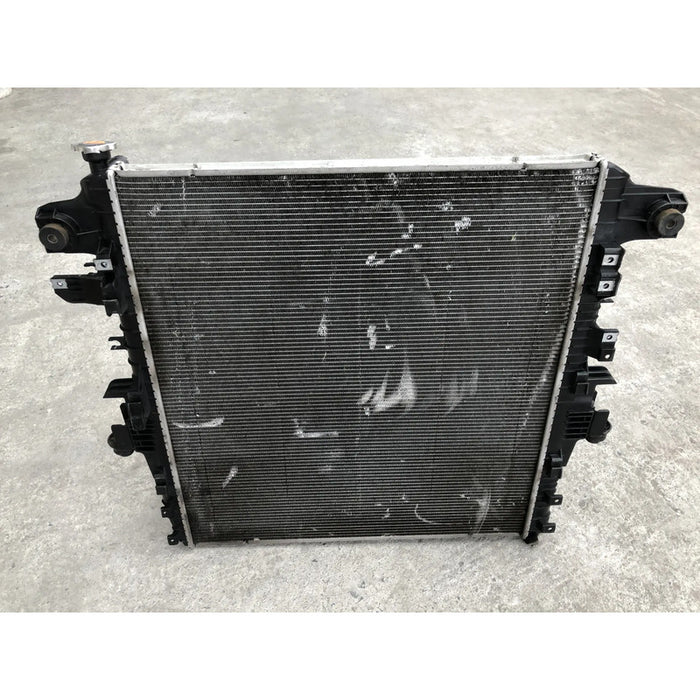 Radiador Para Nissan Armada 2017, 2018, 2019, 2020, 2021, 2022, 2023, 2024, 2023 - Motor 5.6 - Original