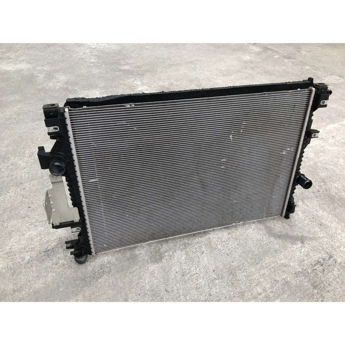 Radiador Original Para Lincoln Mkz 2017 2018 2019 Motor 2.0