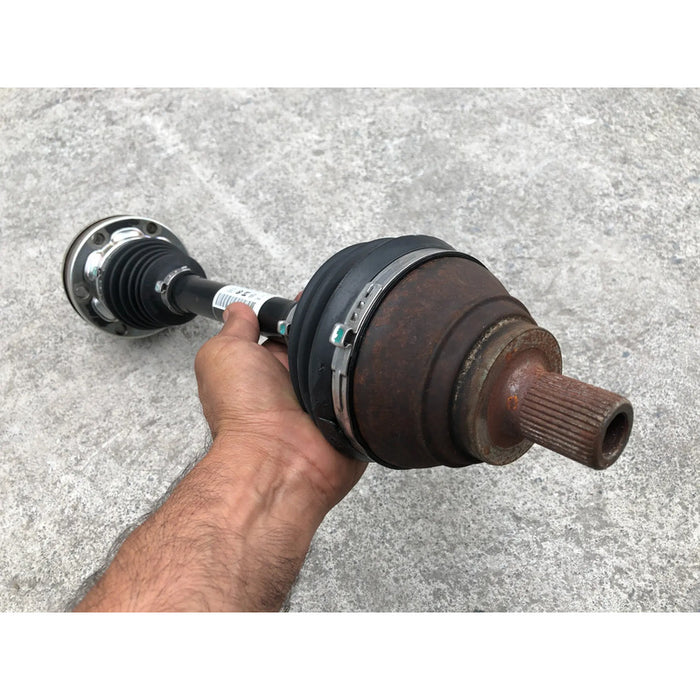 Junta Homocinetica Delantera Izquierda Para Volkswagen Cc 2009, 2010, 2011, 2012 Motor 2.0 Original