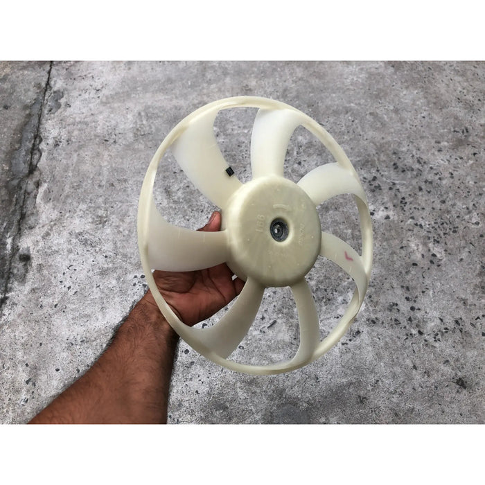 Aspa De Radiador Para Jeep Cherokee 2014, 2015, 2016,  2017, 2018 Motor 2.4 Beige