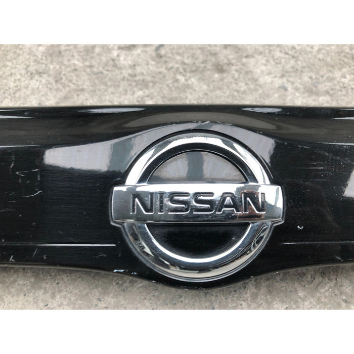 Moldura Cajuela Original Nissan Versa 2012 Al 2019