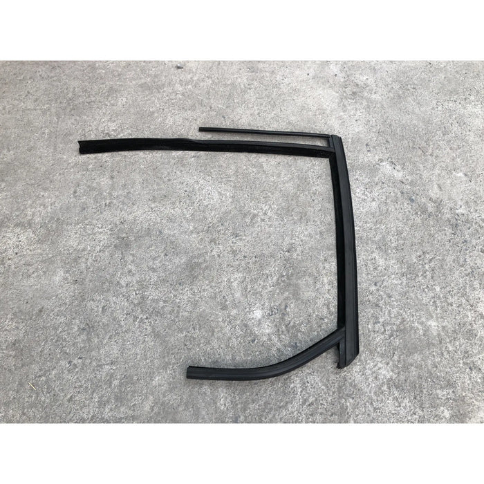Empaque Guia De Vidrio Puerta Trasera Izquierda Para Ford Focus 2012, 2013, 2014, 2015, 2016, 2017, 2018 - Original Negro