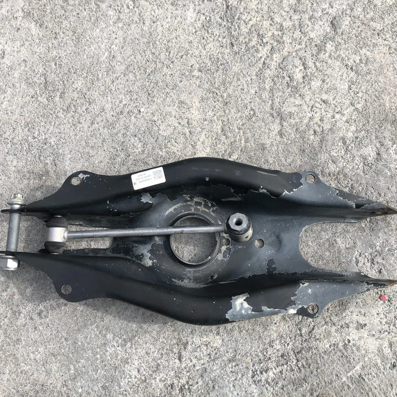 Horquilla Trasera Derecha Original Para Mercedes Benz C300 2015, 2016, 2017, 2018, 2019, 2020, 2021, 2022, 2023, 2024, 2025 (motor 2.0 Litros)