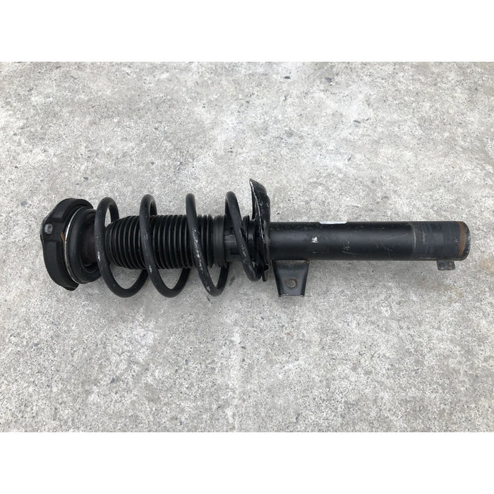 Amortiguador Delantero Derecho Para Volkswagen Jetta 2011, 2012, 2013, 2014, 2015, 2016, 2017, 2018