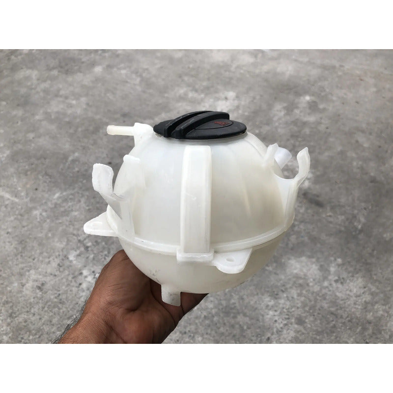Deposito De Anticongelante Para Volkswagen Jetta 2009, 2010, 2011, 2012, 2013, 2014, 2015, 2016, 2017 - Motor 2.0 Litros, 4 Cilindros - Original