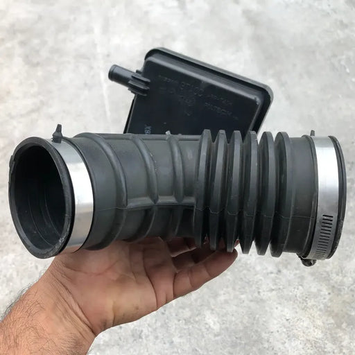 Manguera De Porta Filtro De Aire Para - Nissan Altima 2013, 2014, 2015, 2016, 2017, 2018 -- Motor 2.5 Litros, Original Genuina
