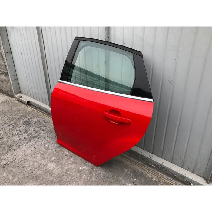 Puerta Trasera Izquierda Focus 2012 2013 2014 2015 2016 2017 2018 Original Trasera Izquierdo Rojo