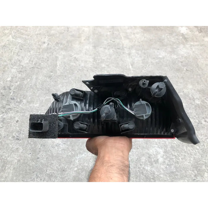 Calavera Derecha Para Dodge Challenger 2008, 2009, 2010, 2011, 2012, 2013, 2014, Original Derecho/pasajero Rojo