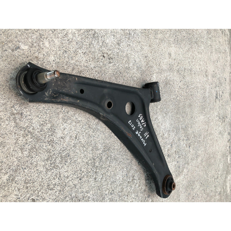Horquilla Delantera Izquierda Para Mitsubishi Mirage 2015, 2016, 2017, 2018