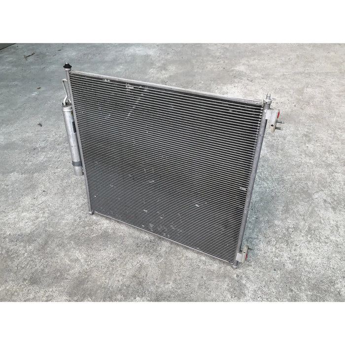 Condensador Para Land Rover Discovery 2013, 2014, 2015, 2016, 2017, 2018, 2019, 2020, 2021, 2022 - Motor 3.0 Litros - Original
