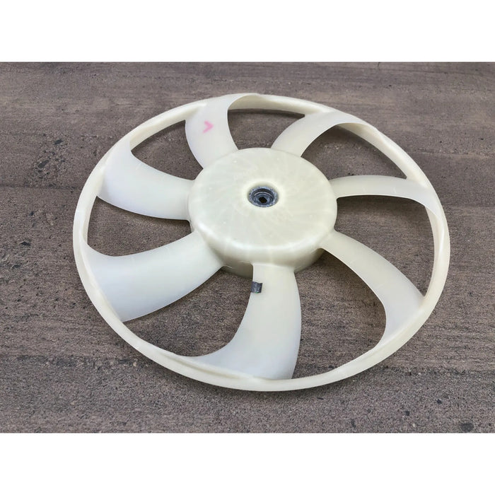 Aspa De Radiador Para Jeep Cherokee 2014, 2015, 2016,  2017, 2018 Motor 2.4 Beige