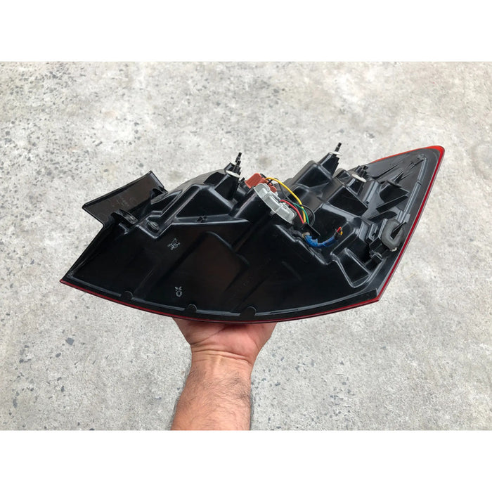 Calavera Izquierda Original Forte Coupe 2014 2015 2016 2017 Izquierdo/conductor Rojo