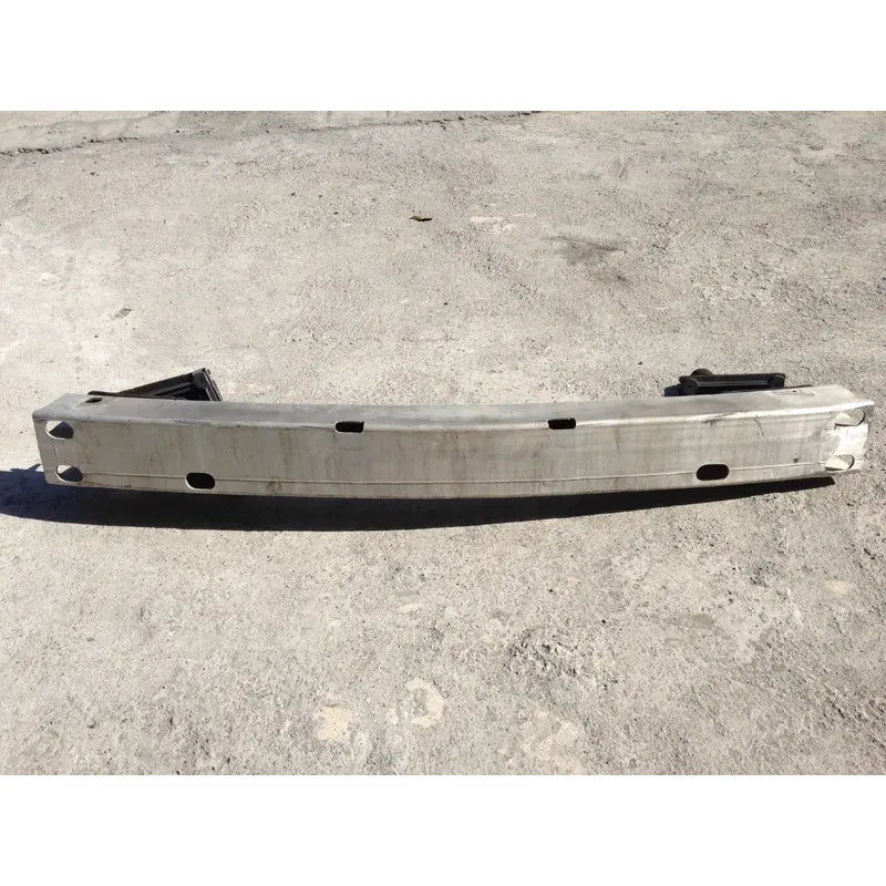 Refuerzo Delantero De Defensa Para Cadillac Cts 2003, 2004, 2005, 2006, 2007