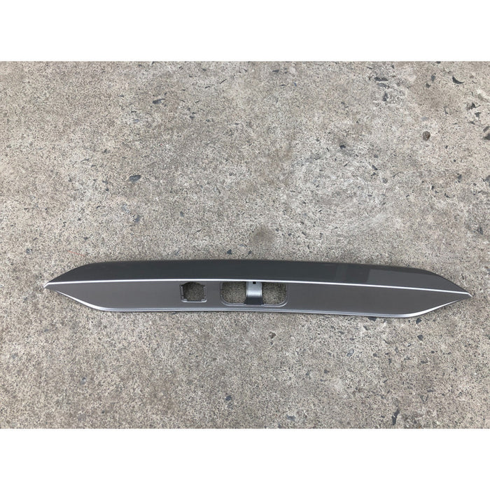 Moldura Cajuela Honda Crv 2017 Al 2022