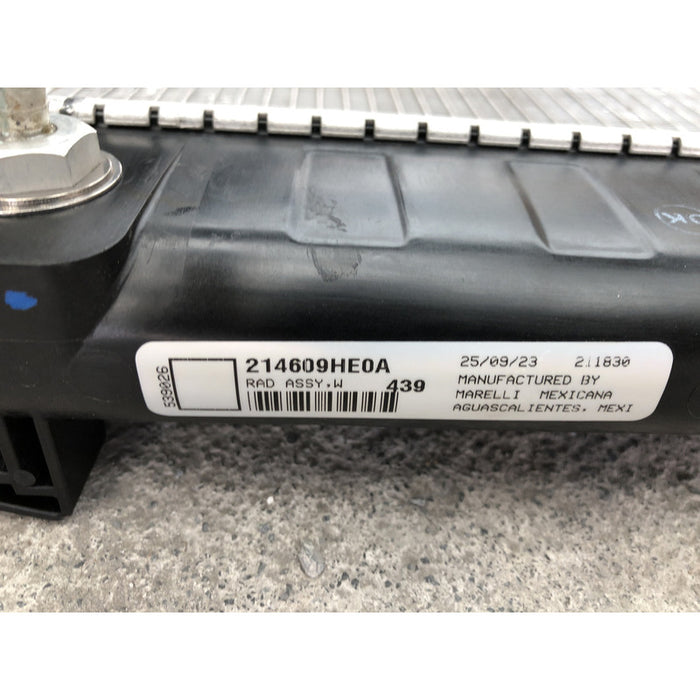 Radiador Original Para Altima 2019 Al 2025 Motor 2.5