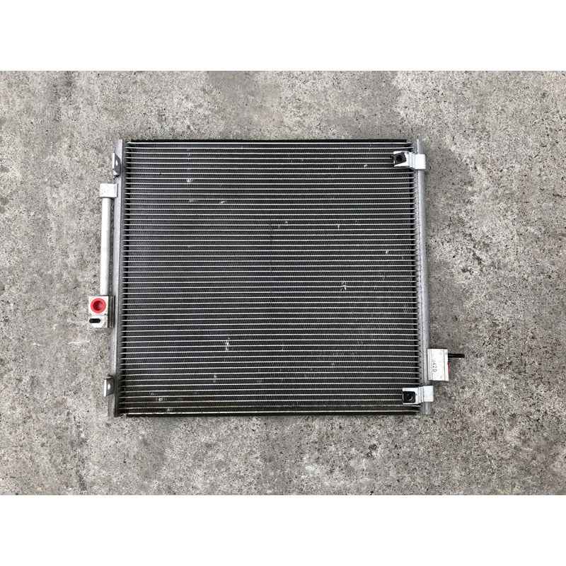 Condensador Para Tesla Model S Izquierdo 2012, 2013, 2014, 2015, 2016, 2017, 2018, 2019, 2020 - Original