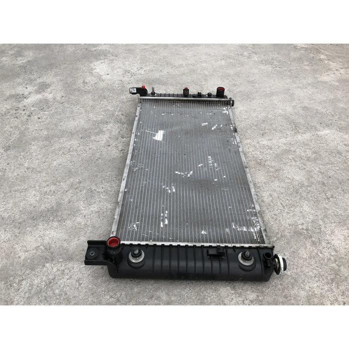Radiador Original Para Cadillac Escalade 2011, 2012, 2013, 2014 Motor 6.2