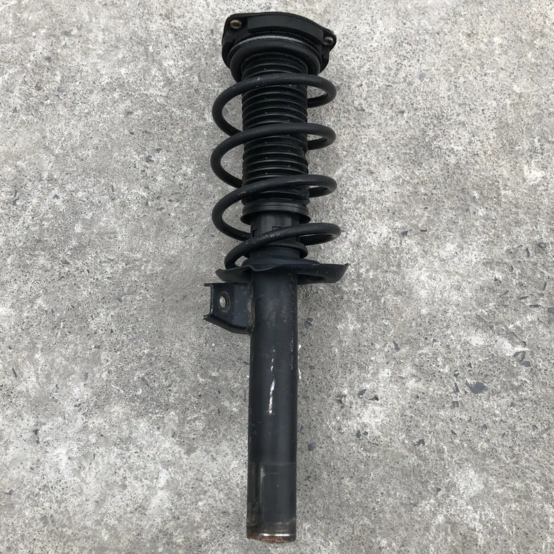 Amortiguador Delantero Derecho Para Volkswagen Jetta 2011, 2012, 2013, 2014, 2015, 2016, 2017, 2018 Motor 2.0 Original
