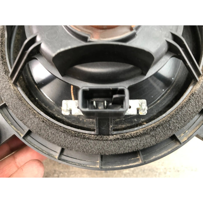 Bocina De Puerta Trasera Derecha Pata Subaru Impreza 2012, 2013, 2014 - Original Negro