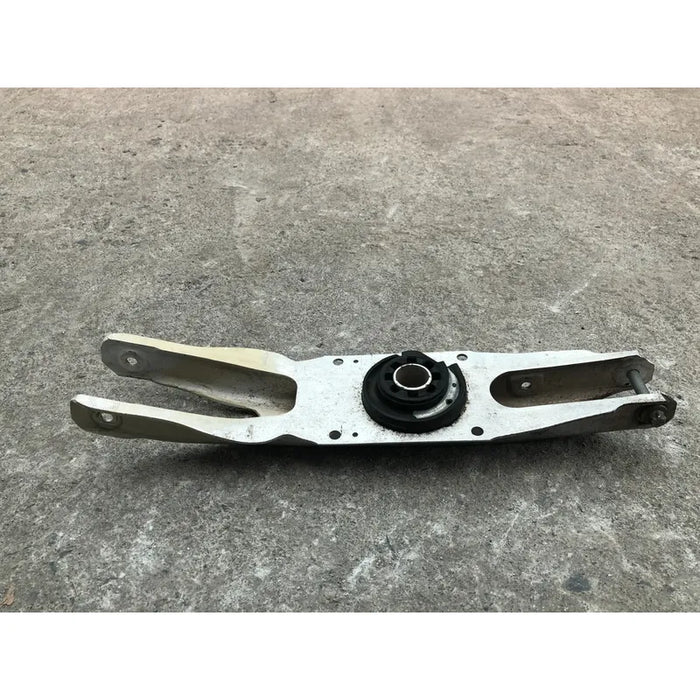 Horquilla Trasera Derecha Mercedes Benz Cla250 2014 2015 2016 2017 2018 2019 Motor 2.0, Original